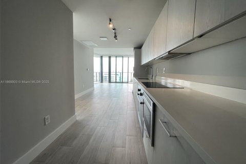 Copropriété à vendre à Miami, Floride: 3 chambres, 103.12 m2 № 1896981 - photo 16