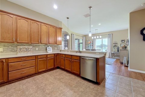 House in Leesburg, Florida 3 bedrooms, 246.19 sq.m. № 2236884 - photo 25