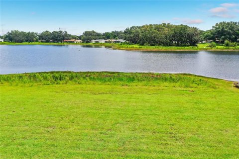 House in Leesburg, Florida 3 bedrooms, 246.19 sq.m. № 2236884 - photo 4