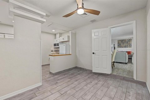 House in Plant City, Florida 3 bedrooms, 127.09 sq.m. № 2403656 - photo 30