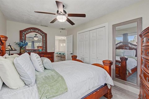 House in Plant City, Florida 3 bedrooms, 127.09 sq.m. № 2403656 - photo 23