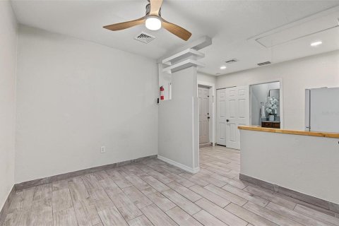 House in Plant City, Florida 3 bedrooms, 127.09 sq.m. № 2403656 - photo 29