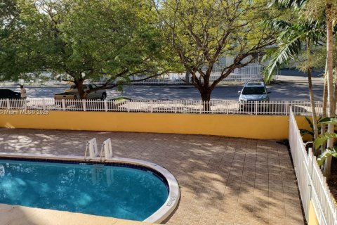 Condo in North Miami Beach, Florida, 1 bedroom  № 1706949 - photo 6