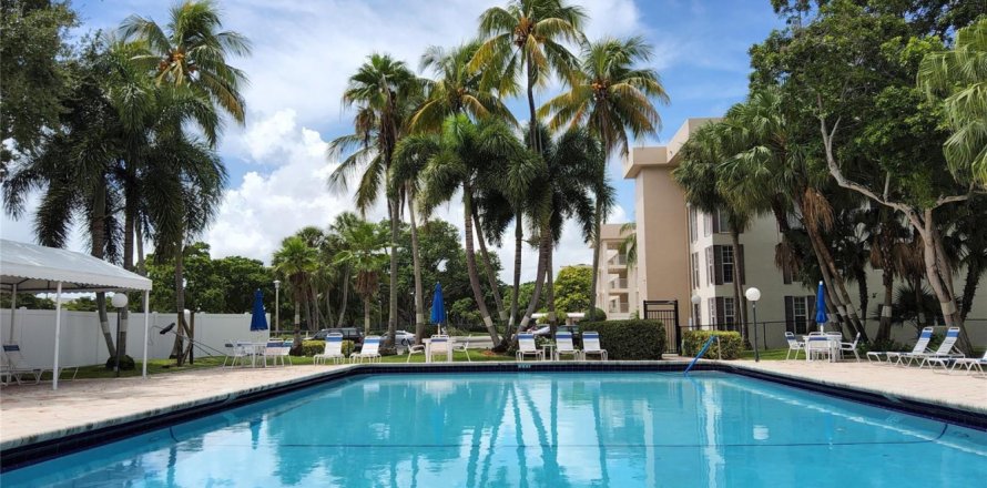 Condo à Pompano Beach, Floride, 3 chambres № 2259936