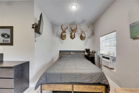 Casa en venta en Plant City, Florida, 6 dormitorios, 331.38 m2 № 1798508 - foto 23