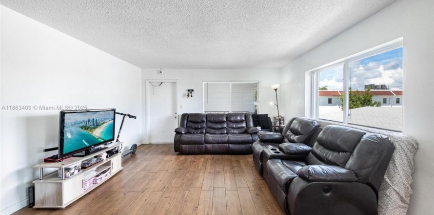 Condo à Hollywood, Floride, 2 chambres № 1893160