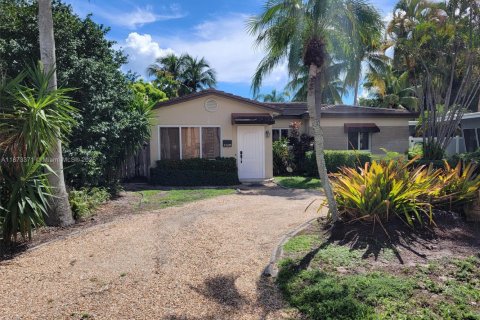 Villa ou maison à louer à Fort Lauderdale, Floride: 3 chambres, 126.25 m2 № 1921618 - photo 2