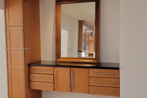 Villa ou maison à louer à Fort Lauderdale, Floride: 3 chambres, 126.25 m2 № 1921618 - photo 12