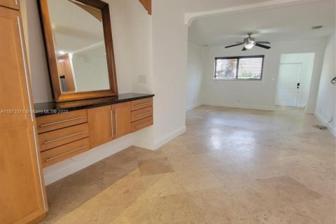 Villa ou maison à louer à Fort Lauderdale, Floride: 3 chambres, 126.25 m2 № 1921618 - photo 11