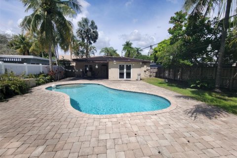 Villa ou maison à louer à Fort Lauderdale, Floride: 3 chambres, 126.25 m2 № 1921618 - photo 22
