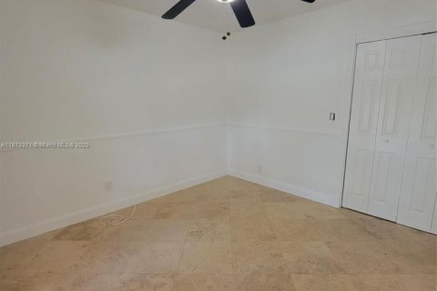 Villa ou maison à louer à Fort Lauderdale, Floride: 3 chambres, 126.25 m2 № 1921618 - photo 18