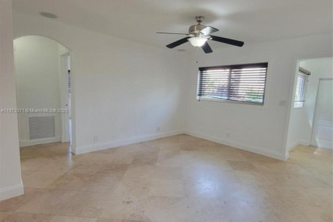 Villa ou maison à louer à Fort Lauderdale, Floride: 3 chambres, 126.25 m2 № 1921618 - photo 15
