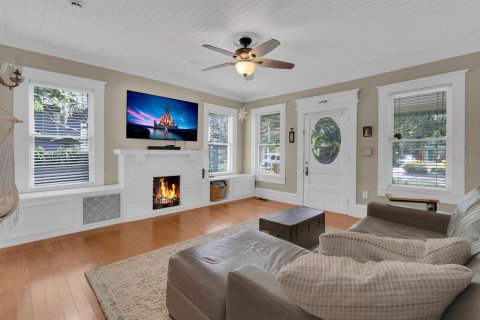 House in Sanford, Florida 3 bedrooms, 229.65 sq.m. № 1838008 - photo 8