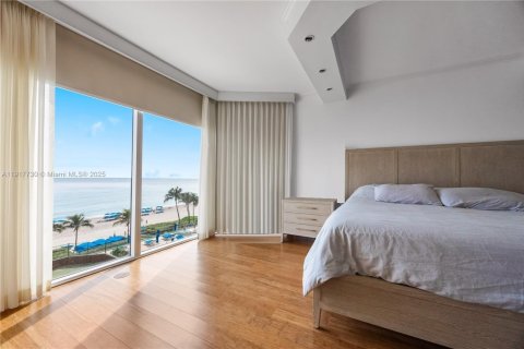 Condo in Sunny Isles Beach, Florida, 3 bedrooms  № 1972333 - photo 10