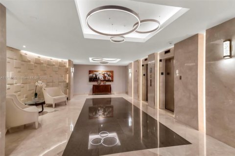 Condo in Sunny Isles Beach, Florida, 3 bedrooms  № 1972333 - photo 4