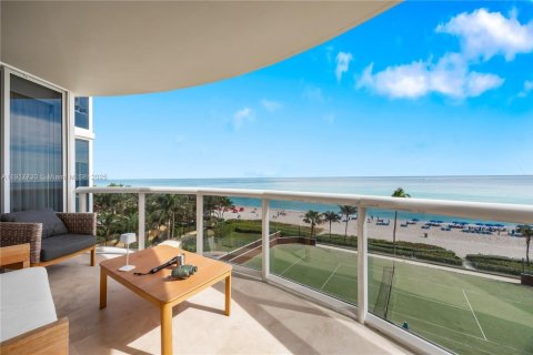 Condo in Sunny Isles Beach, Florida, 3 bedrooms  № 1972333 - photo 5