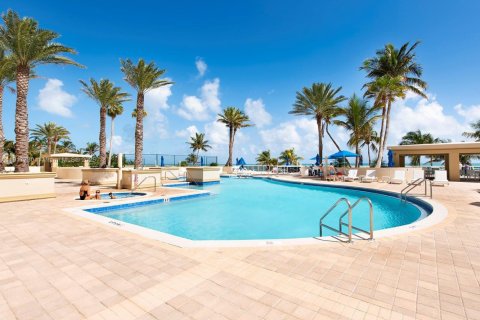 Condo in Sunny Isles Beach, Florida, 3 bedrooms  № 1972333 - photo 26