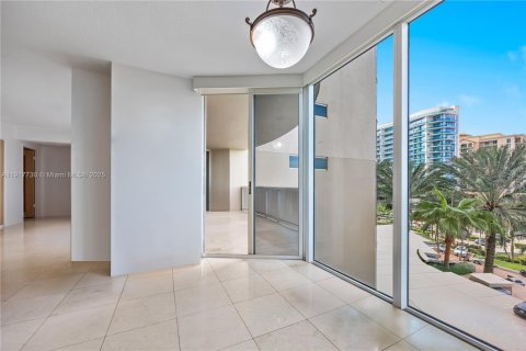 Condo in Sunny Isles Beach, Florida, 3 bedrooms  № 1972333 - photo 18