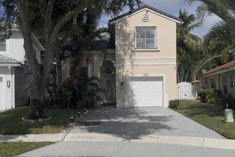 House in Lake Worth, Florida 3 bedrooms, 150.69 sq.m. № 2181740 - photo 2