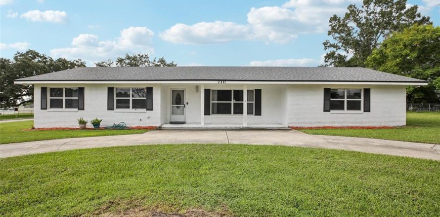 Villa ou maison à Dundee, Floride 3 chambres, 186.55 m2 № 1912064