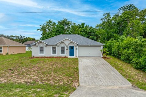 House in Spring Hill, Florida 3 bedrooms, 180.69 sq.m. № 1824697 - photo 1