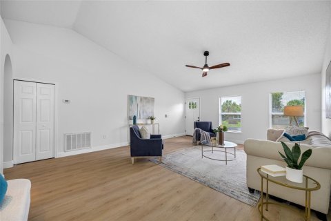 House in Spring Hill, Florida 3 bedrooms, 180.69 sq.m. № 1824697 - photo 8