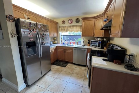 Condo in Miami, Florida, 3 bedrooms  № 2042212 - photo 8