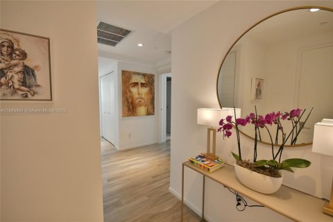Condominio en venta en Miami, Florida, 3 dormitorios, 134.71 m2 № 2013389 - foto 5