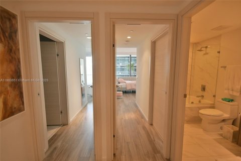 Condominio en venta en Miami, Florida, 3 dormitorios, 134.71 m2 № 2013389 - foto 7