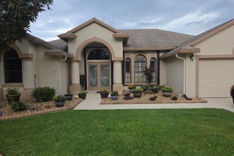 House in Port St. Lucie, Florida 3 bedrooms, 169.73 sq.m. № 2380044