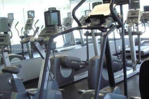 Condo in Miami Beach, Florida № 1985020 - photo 23