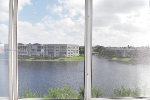 Condominio en venta en Tamarac, Florida, 2 dormitorios, 112.88 m2 № 1953832 - foto 22