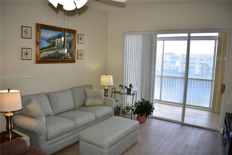 Condominio en venta en Tamarac, Florida, 2 dormitorios, 112.88 m2 № 1953832 - foto 19