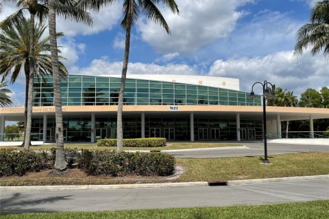 Condominio en venta en Tamarac, Florida, 2 dormitorios, 112.88 m2 № 1953832 - foto 11