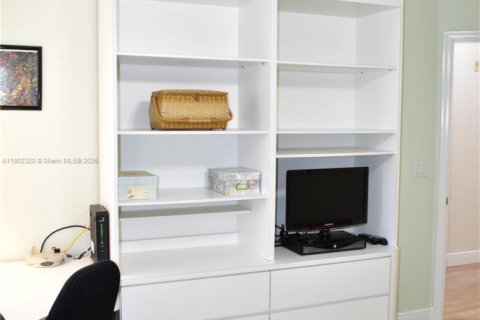 Condominio en venta en Tamarac, Florida, 2 dormitorios, 112.88 m2 № 1953832 - foto 28