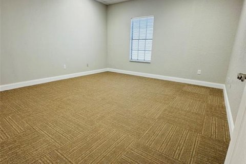 Propiedad comercial en alquiler en Saint Petersburg, Florida, 390.19 m2 № 1856670 - foto 7