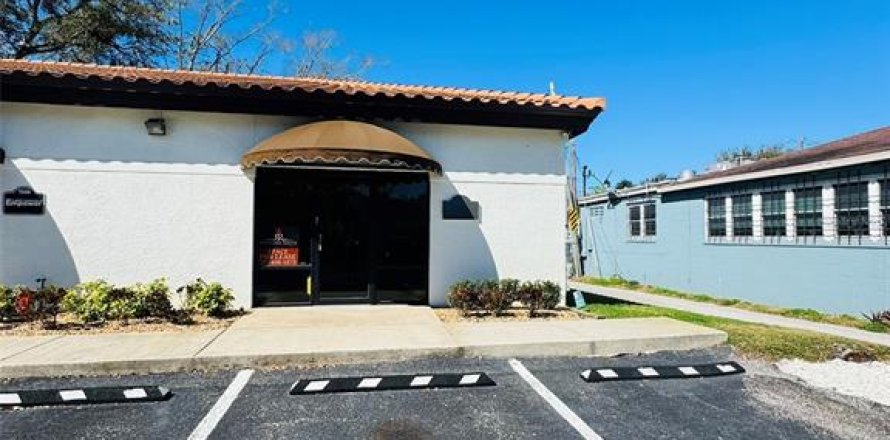 Immobilier commercial à Saint Petersburg, Floride 390.19 m2 № 1856670