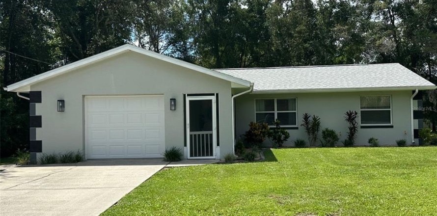 Villa ou maison à Citrus Springs, Floride 3 chambres, 120.03 m2 № 1876430