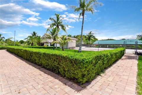 House in Southwest Ranches, Florida 3 bedrooms, 144.46 sq.m. № 1855096 - photo 29