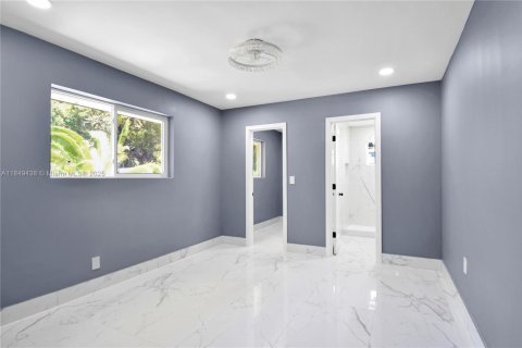 House in Southwest Ranches, Florida 3 bedrooms, 144.46 sq.m. № 1855096 - photo 16