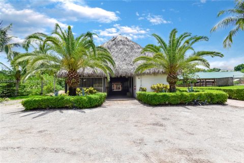 House in Southwest Ranches, Florida 3 bedrooms, 144.46 sq.m. № 1855096 - photo 4