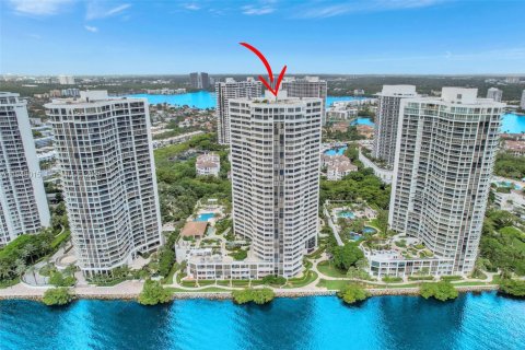 Copropriété à vendre à Aventura, Floride: 2 chambres, 177.26 m2 № 2244260 - photo 11