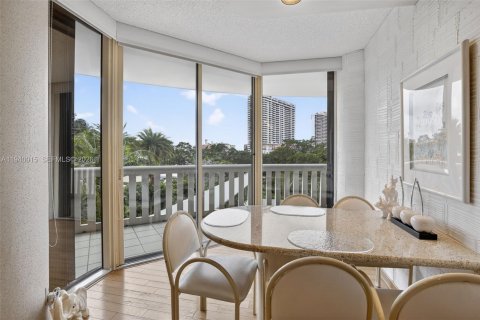 Copropriété à vendre à Aventura, Floride: 2 chambres, 177.26 m2 № 2244260 - photo 9