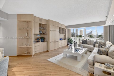 Copropriété à vendre à Aventura, Floride: 2 chambres, 177.26 m2 № 2244260 - photo 17