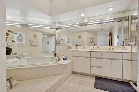 Copropriété à vendre à Aventura, Floride: 2 chambres, 177.26 m2 № 2244260 - photo 30