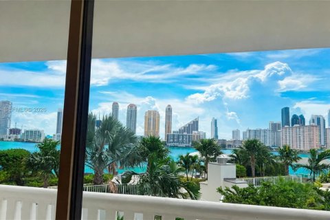 Copropriété à vendre à Aventura, Floride: 2 chambres, 177.26 m2 № 2244260 - photo 2