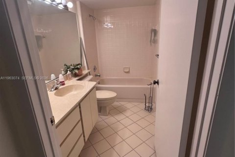 Купить кондоминиум в Уэст-Палм-Бич, Флорида 2 спальни, 133.97м2, № 2023980 - фото 7