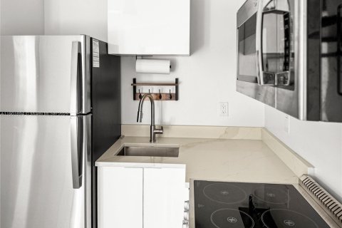 House in Wilton Manors, Florida 1 bedroom № 1954224 - photo 5