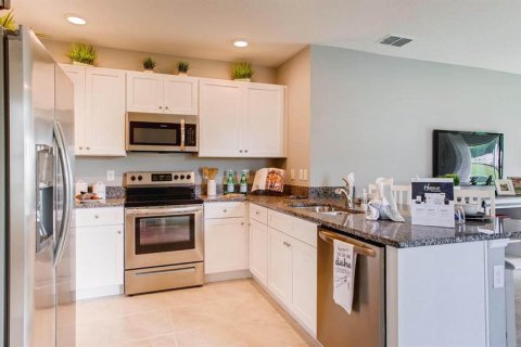 Casa en venta en Haines City, Florida, 3 dormitorios, 139.73 m2 № 1900766 - foto 9