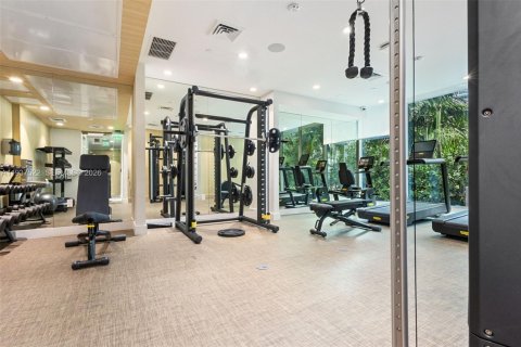 Condo in Sunny Isles Beach, Florida, 2 bedrooms  № 1998244 - photo 24